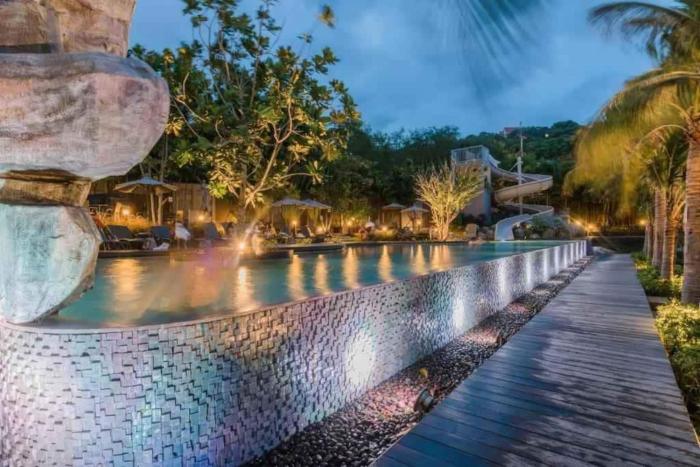 sea view high floor 2 bed room