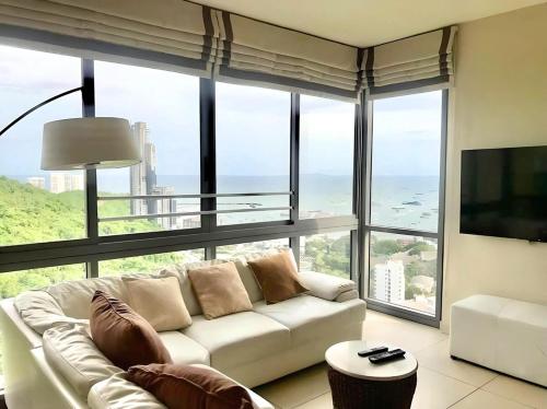 sea view high floor 2 bed room