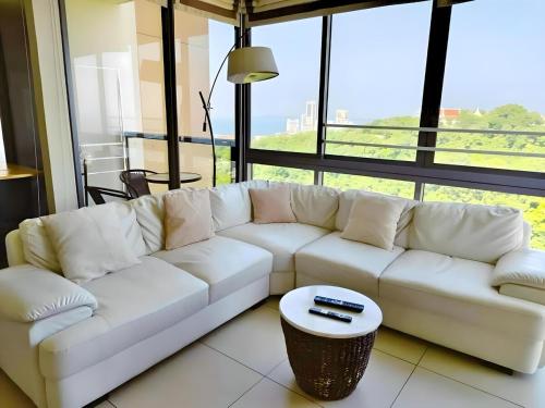 sea view high floor 2 bed room