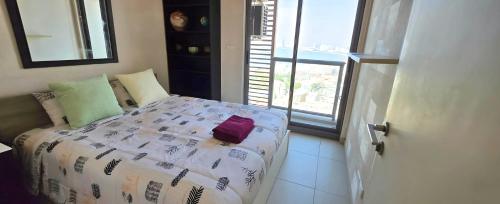 sea view high floor 2 bed room