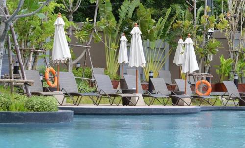 sea view high floor 2 bed room