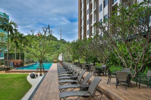 sea view high floor 2 bed room