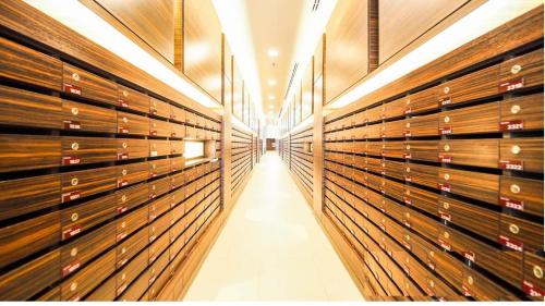 sea view high floor 2 bed room