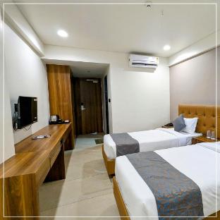 hotel majestic by nxtjen hospitality