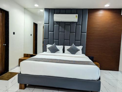 hotel majestic by nxtjen hospitality