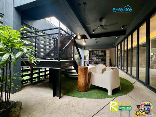 moderncave guesthouse walkingdistance5mins jonker