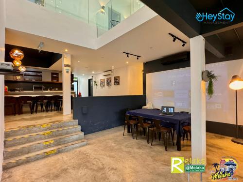 moderncave guesthouse walkingdistance5mins jonker