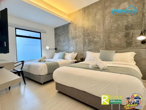 moderncave guesthouse walkingdistance5mins jonker