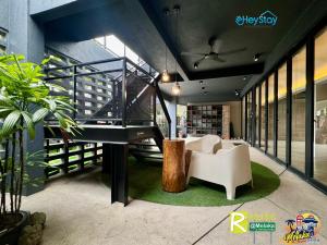 moderncave guesthouse walkingdistance5mins jonker