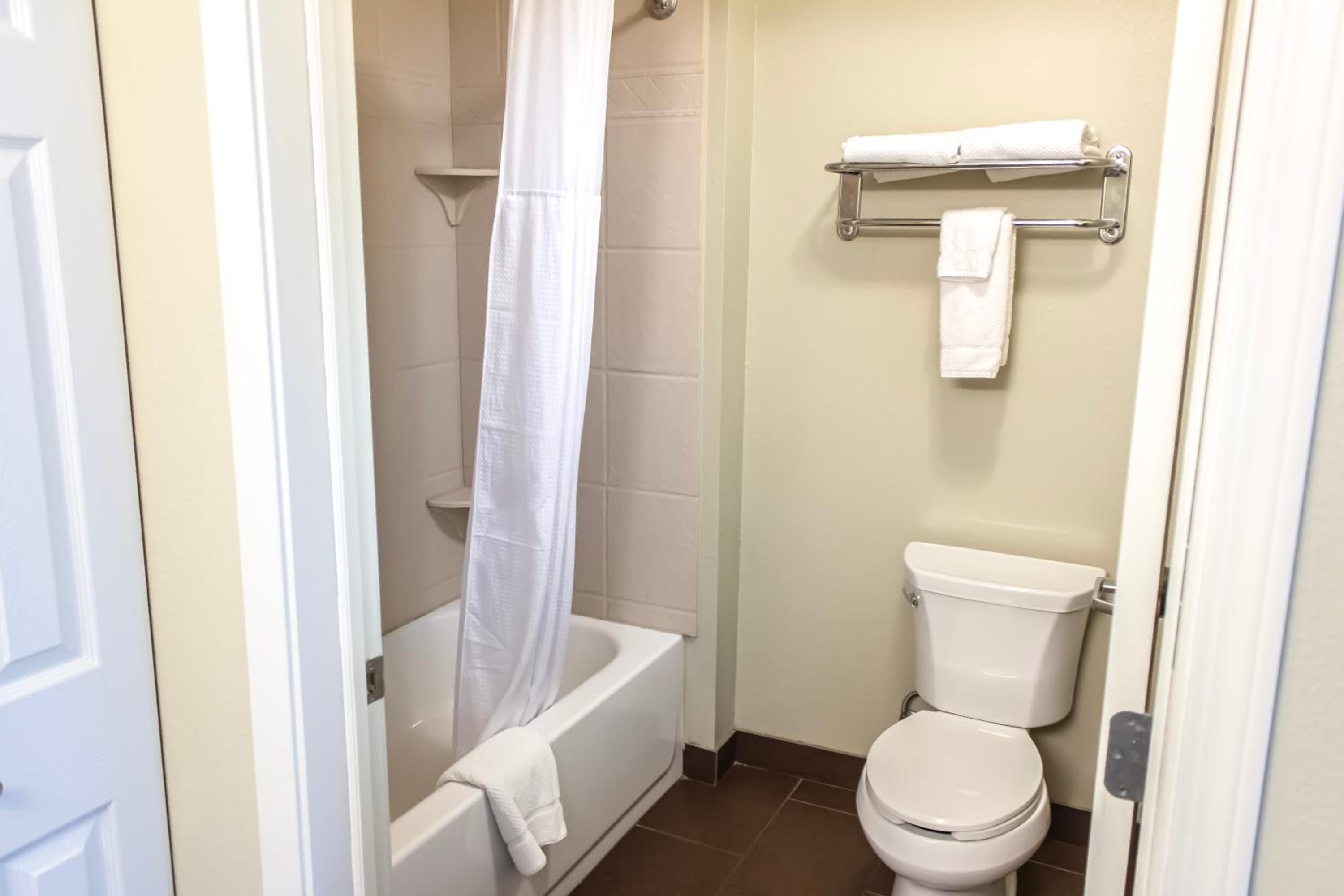 staybridge suites minot by ihg