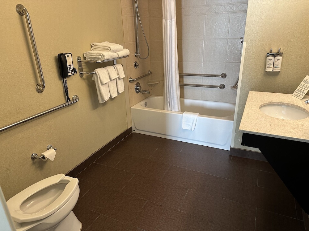 staybridge suites minot by ihg