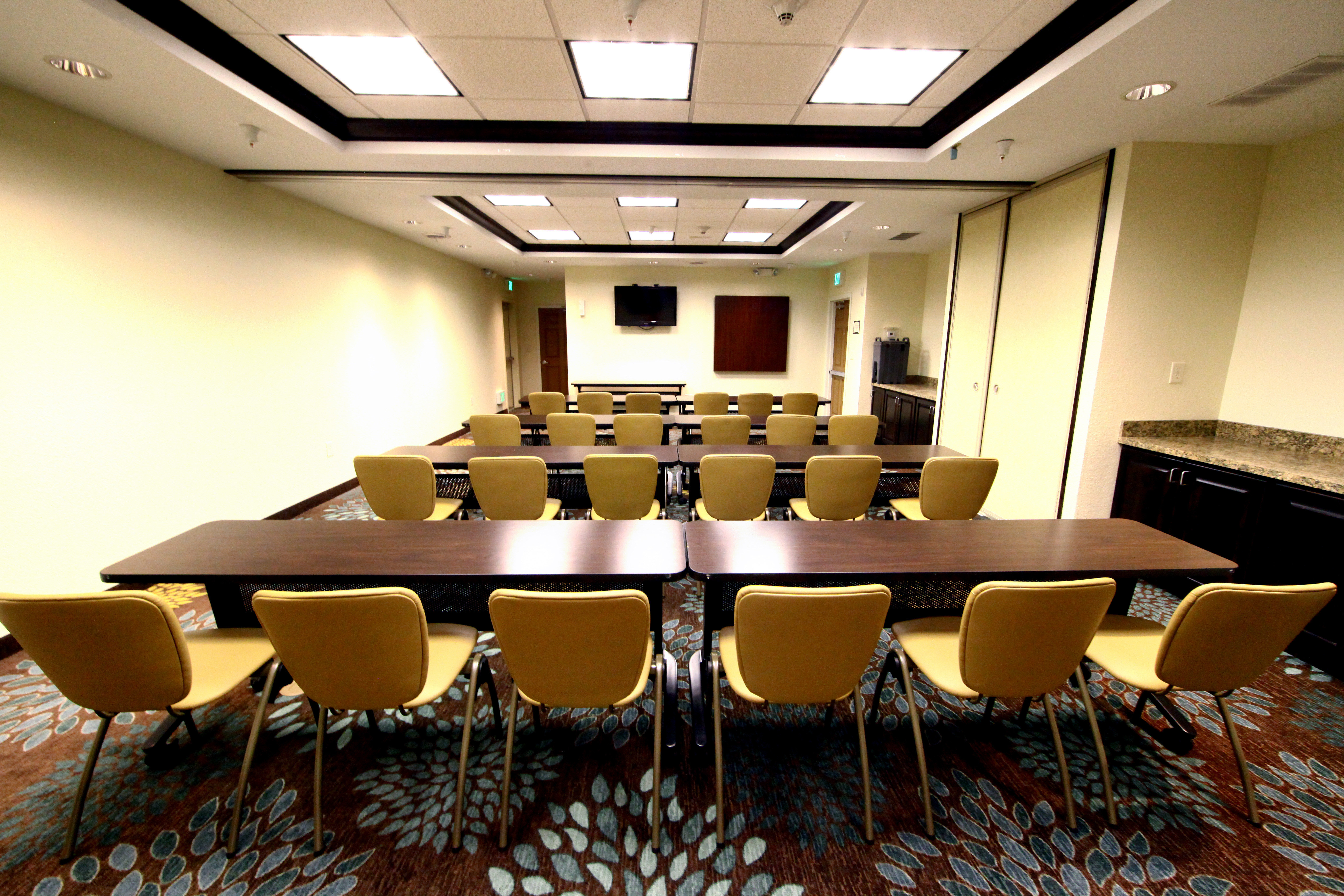 staybridge suites minot by ihg