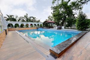 manas resort by rudrakshi