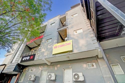 super hotel o britania chowk