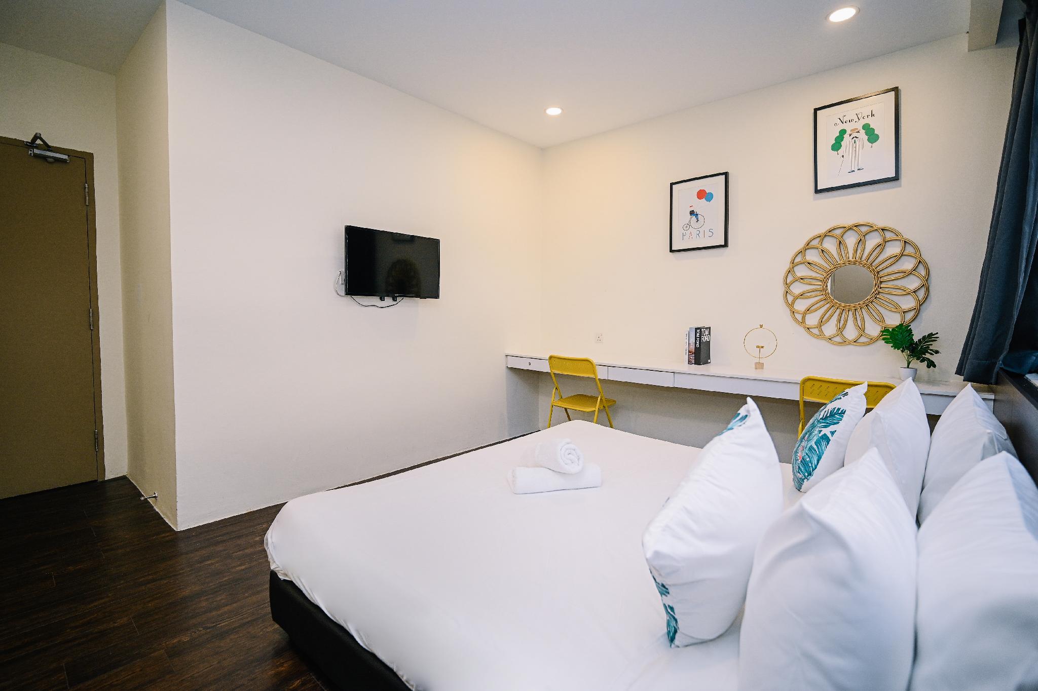 swing and pillows z hotel cyberjaya