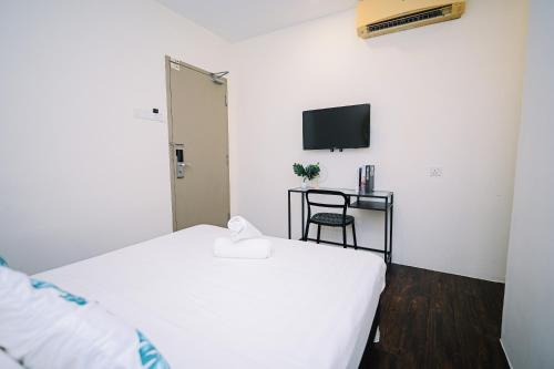 Swing & Pillows @ Z Hotel Cyberjaya,,2 star