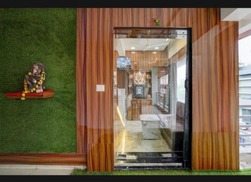 hotel shubham inn thaltej