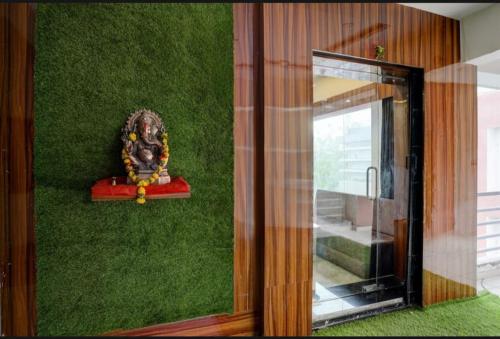 hotel shubham inn thaltej