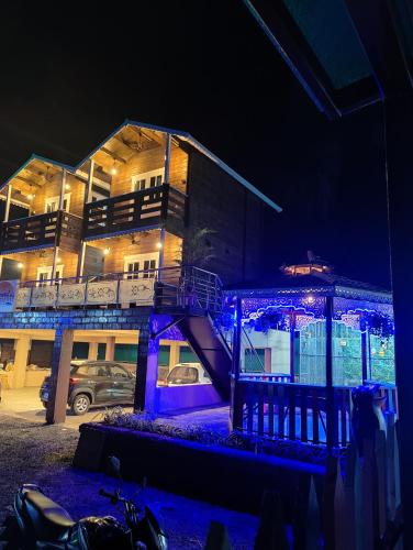 coastal bay inn by green apple stays