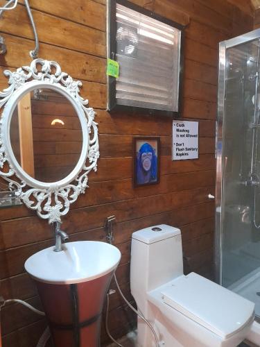 coastal bay inn by green apple stays