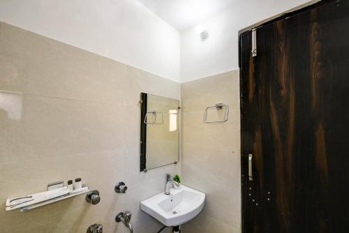 hotel krishna tower