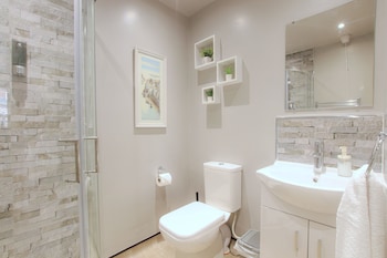 The Ironworks Aparthotel,,2 star