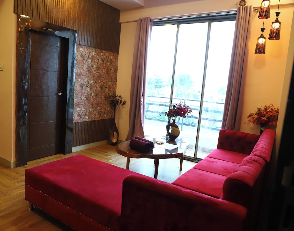 mani hotel and restaurant