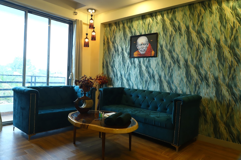 mani hotel and restaurant