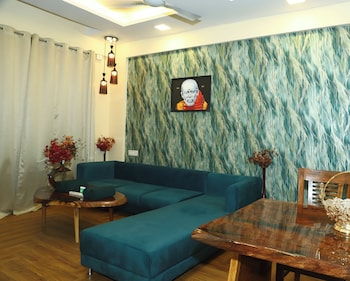 mani hotel and restaurant