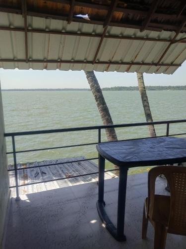 santa maria hostel munroe island