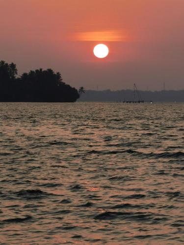 santa maria hostel munroe island