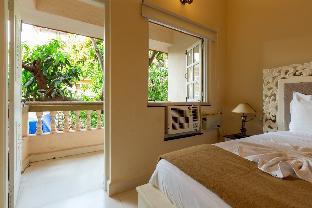 roomzaway 4205 b pool wi fi parking and kitchen