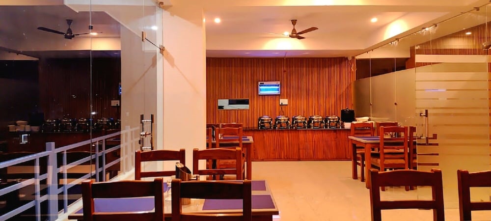 r narayan pleasant inn hotel guptkashi