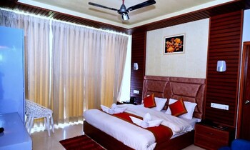 r narayan pleasant inn hotel guptkashi