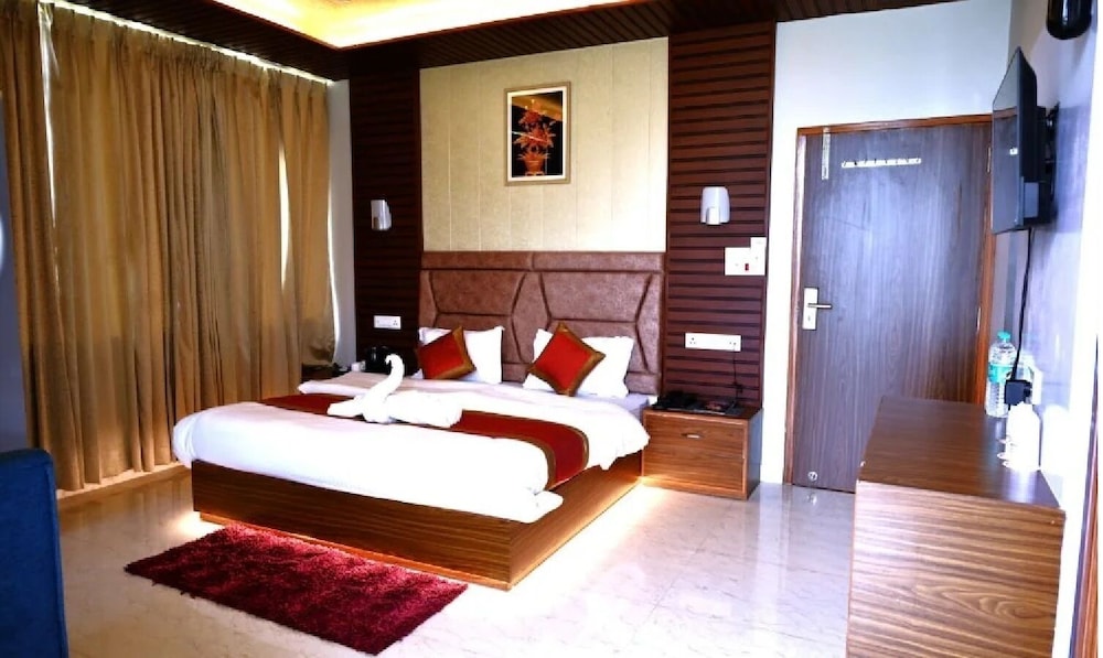 r narayan pleasant inn hotel guptkashi