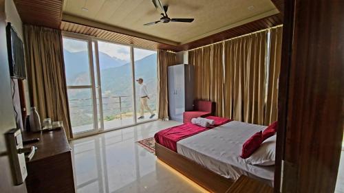 r narayan pleasant inn hotel guptkashi