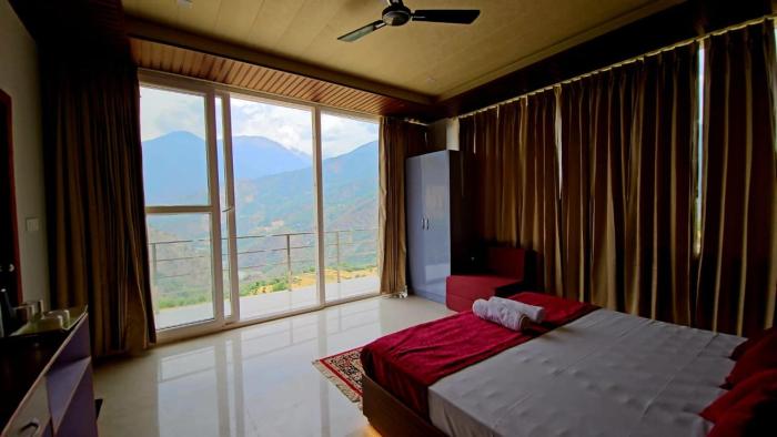 r narayan pleasant inn hotel guptkashi