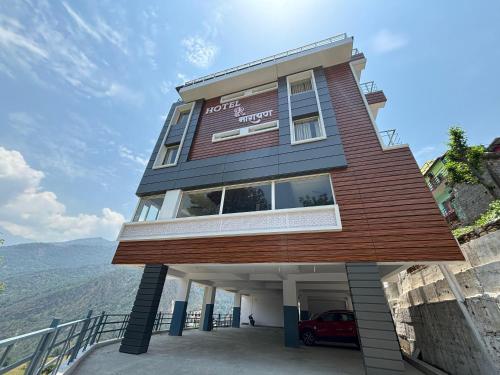 r narayan pleasant inn hotel guptkashi