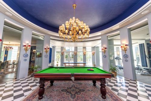 the manor wellness and sport hotel