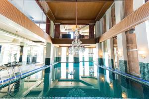 The Manor Wellness & Sport Hotel,,5 star