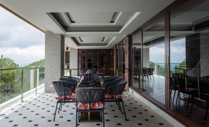 the manor wellness and sport hotel