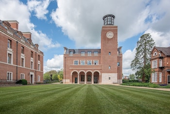Selwyn College,,3 star
