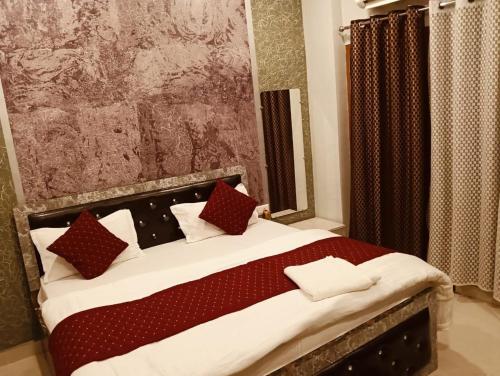 Hotel O Suryavanshi Palace,,3 star