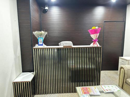 super hotel o shree jee inn guest house