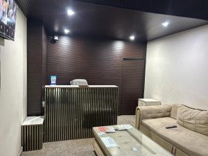 super hotel o shree jee inn guest house