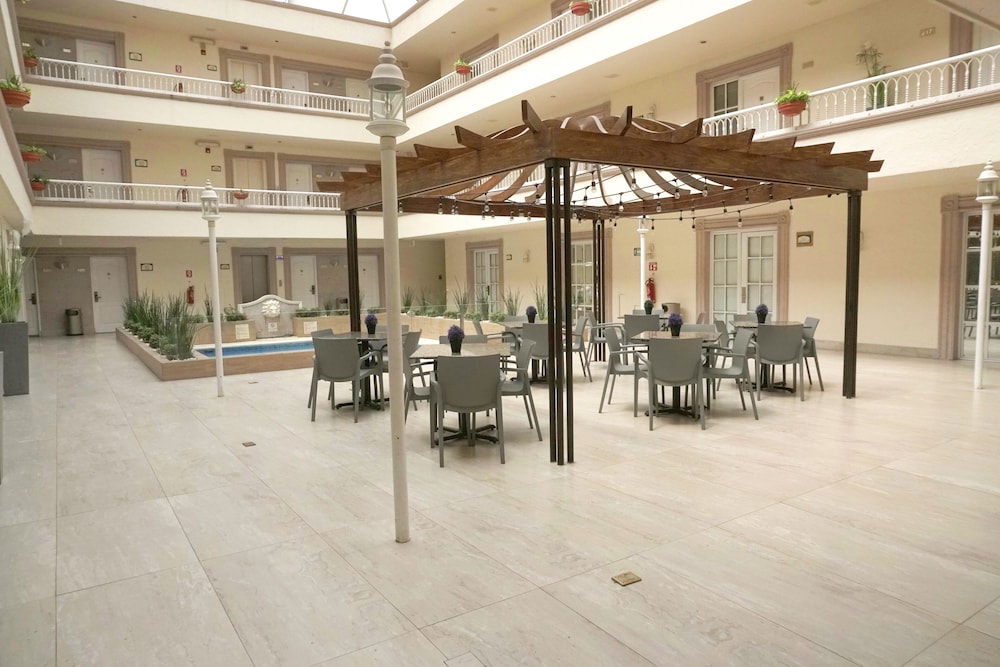 best western plus monterrey colon