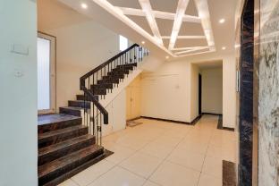 hotel o elite inn near loyola college