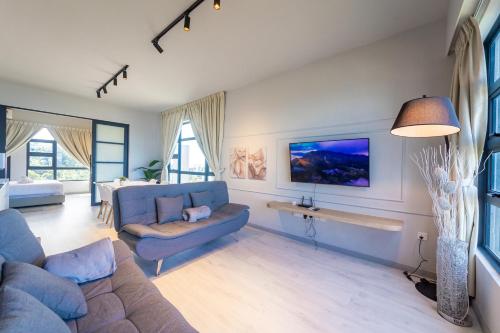 charis seaview suites at jesselton quay kota kinabalu