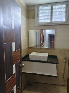 hotel ms pride prime located