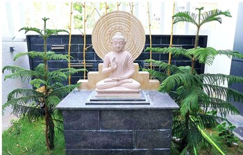 hotel ms pride prime located